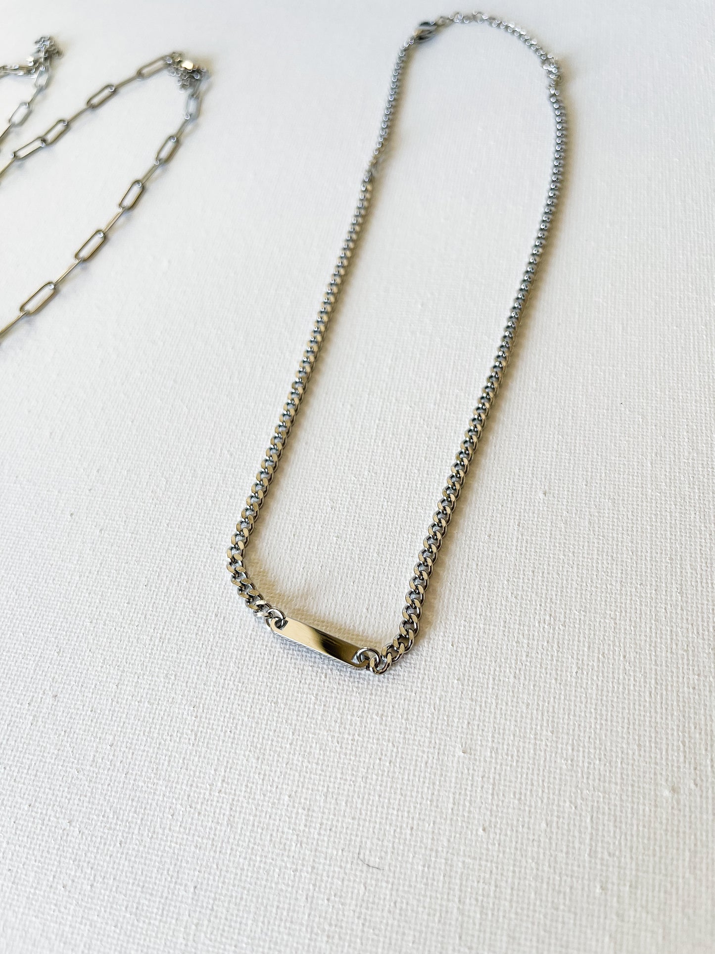 Curb Chain Mini Bar Necklace