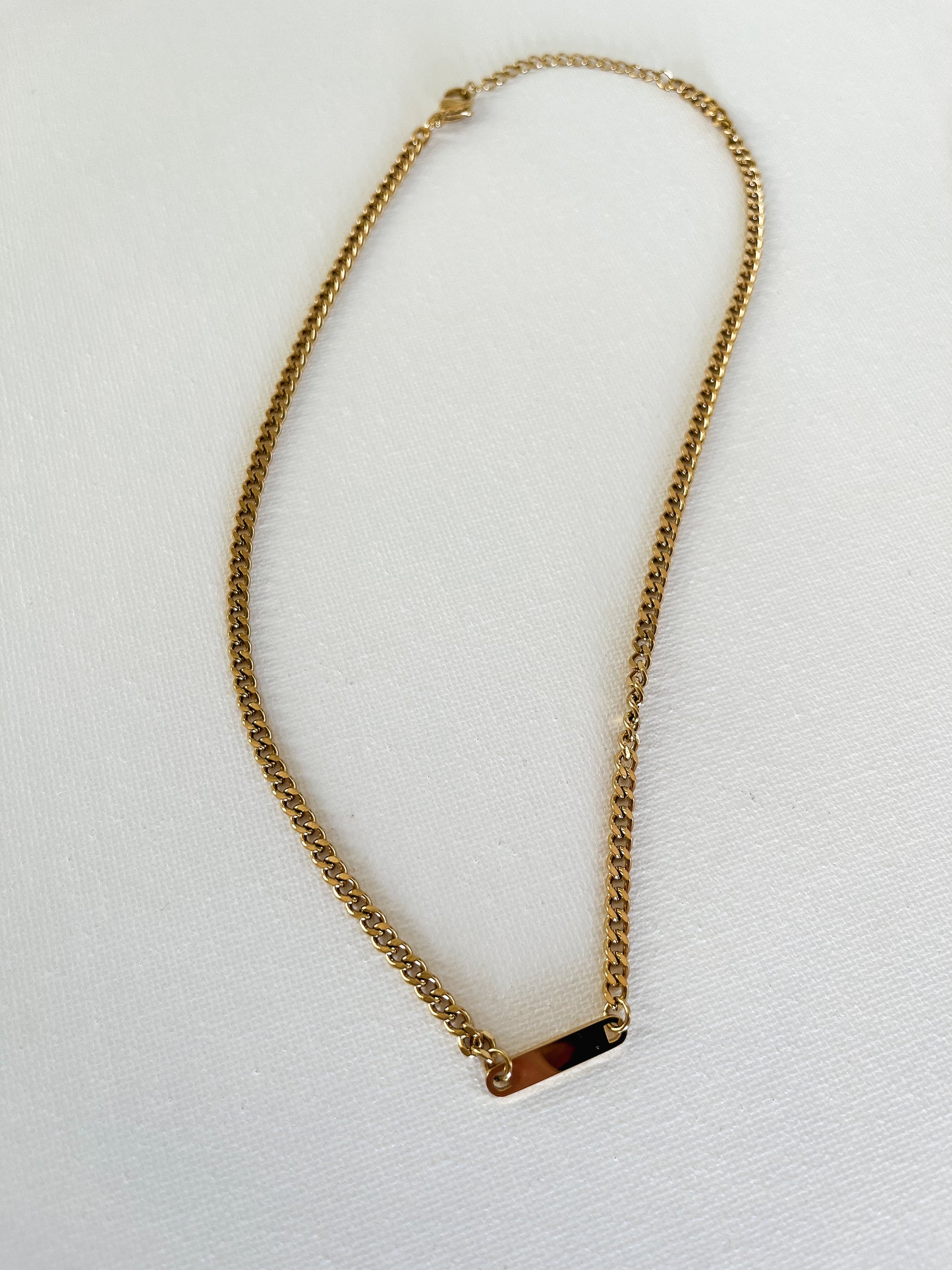 Curb Chain Mini Bar Necklace